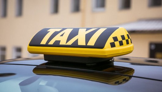 Таксист спас бабушку и 574 тысячи рублей, которые она хотела отдать мошенникам