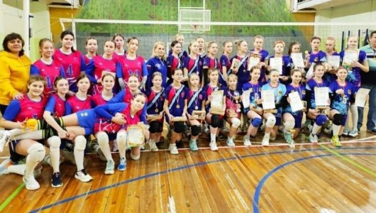 Команда спортивной школы № 2 города Кирова победила на межрегиональном турнире. Кто занял второе и третье места?