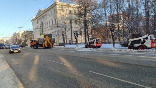 В Кирове снег уберут с 38 участков. График вывоза снега