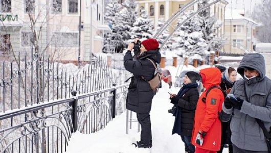 Гости Кирова фоткались на Театралке, гуляли в Кочуровском. Откуда приезжали туристы в новогодний Киров?
