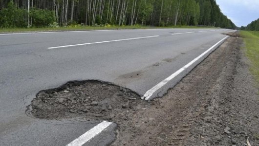 Трассу в Кировской области признали виновной в 19 ДТП. И обязали отремонтировать.