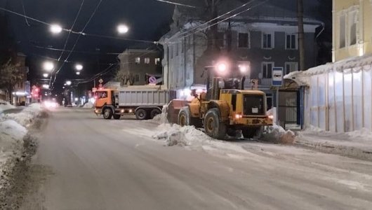 Предупреждение водителям. Ночью с улиц Кирова будут вывозить снег, где лучше не парковаться?