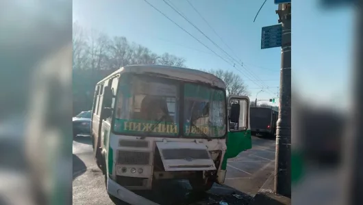 Автобус влетел в столб, есть пострадавшие. Резонансное ДТП в Нижнем Новгороде