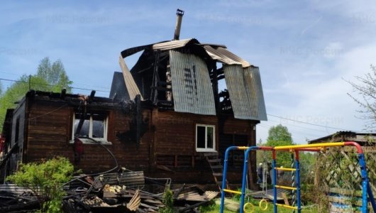 Из-за удара молнии сгорел дом под Кирово-Чепецком