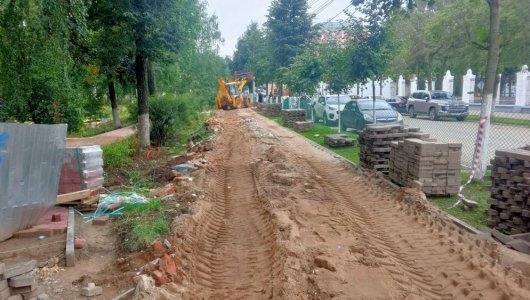 В сквере у Спасского собора убрали старинные ограждения