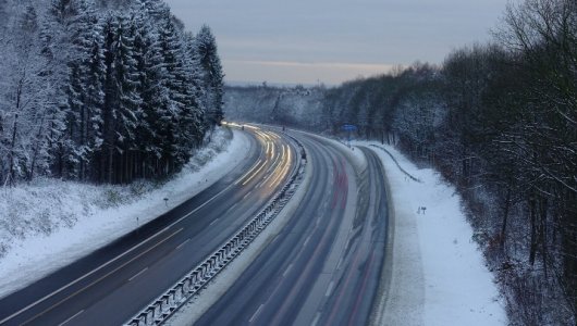 На одной из дорог в Кировской области ограничили движение грузовых машин