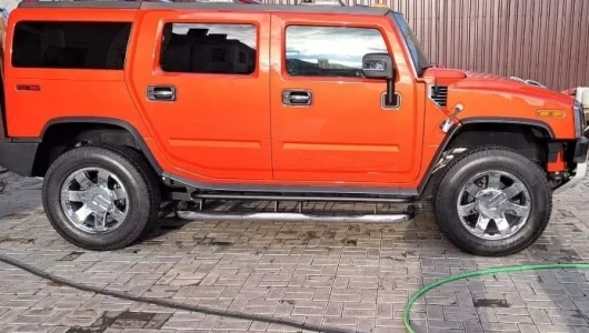 16-летний Hummer H2 без пробега продают за 20 млн рублей