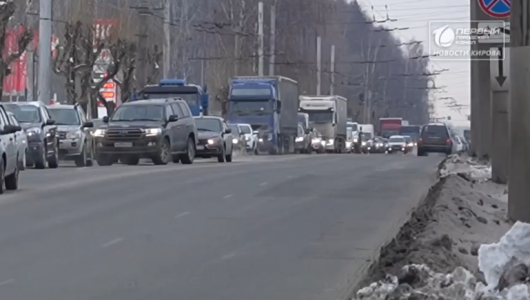 Чиновники продолжают развлекаться