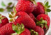 Как удобрить клубнику в июне, чтобы получить богатый урожай ягод