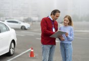 Известно, сколько человек не смогли сдать экзамен на получение водительских прав в 2024 году