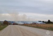 Собрали, но не сберегли: в Сунском районе сгорел склад с зерном