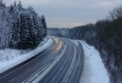 На одной из дорог в Кировской области ограничили движение грузовых машин